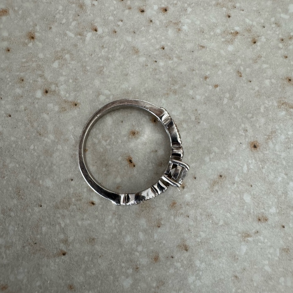 Elegant Silver 925 and cubic Zirconia Diamond Ring - Picture 6 of 6